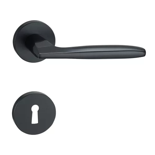 KILINCSGARNITÚRA OSZT. KLY. MATT-FEKETE FLAVIA