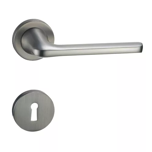 KILINCSGARNITÚRA OSZT. KLY. TITÁN-FEKETE MELITA