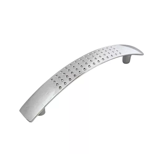 BÚTORFOGANTYÚ ÍVES PETTYES 96 MM KRÓM 6