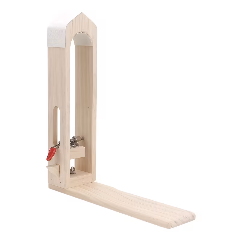 Fából készült bőrdíszműves csikó